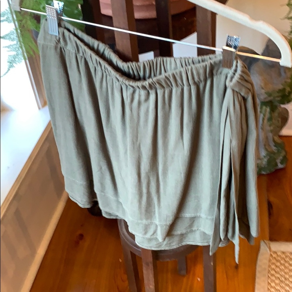 Splendid green skirt